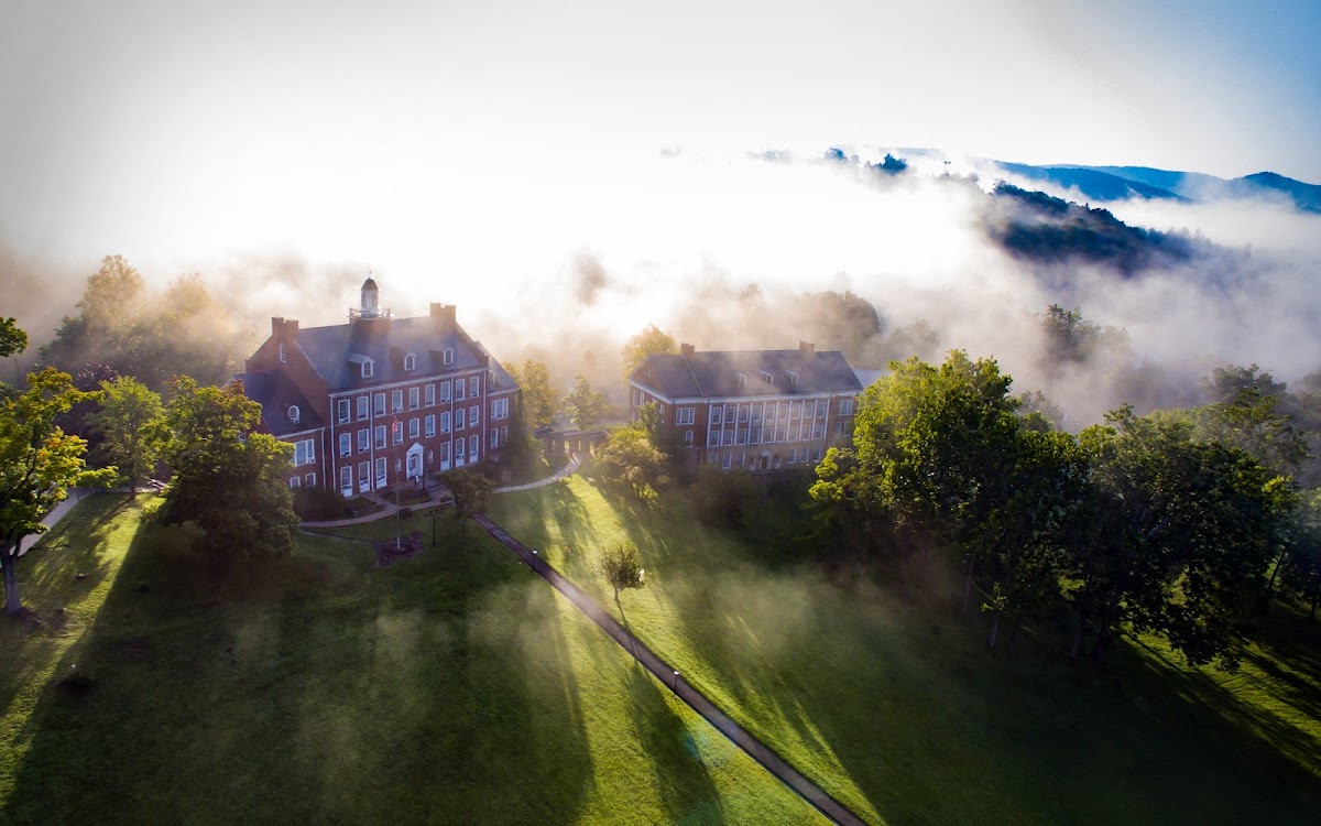 Davis & Elkins College campus