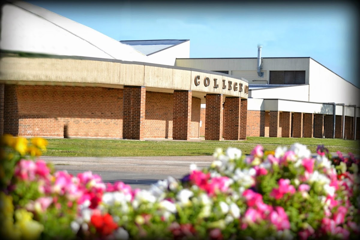 College of the Mainland campus