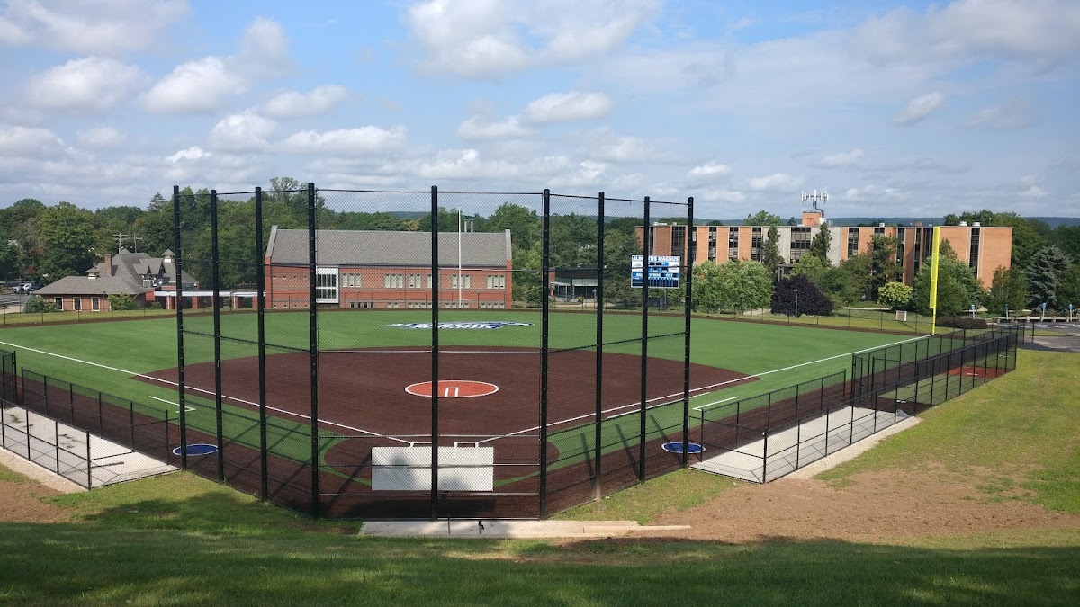 Albertus Magnus College campus