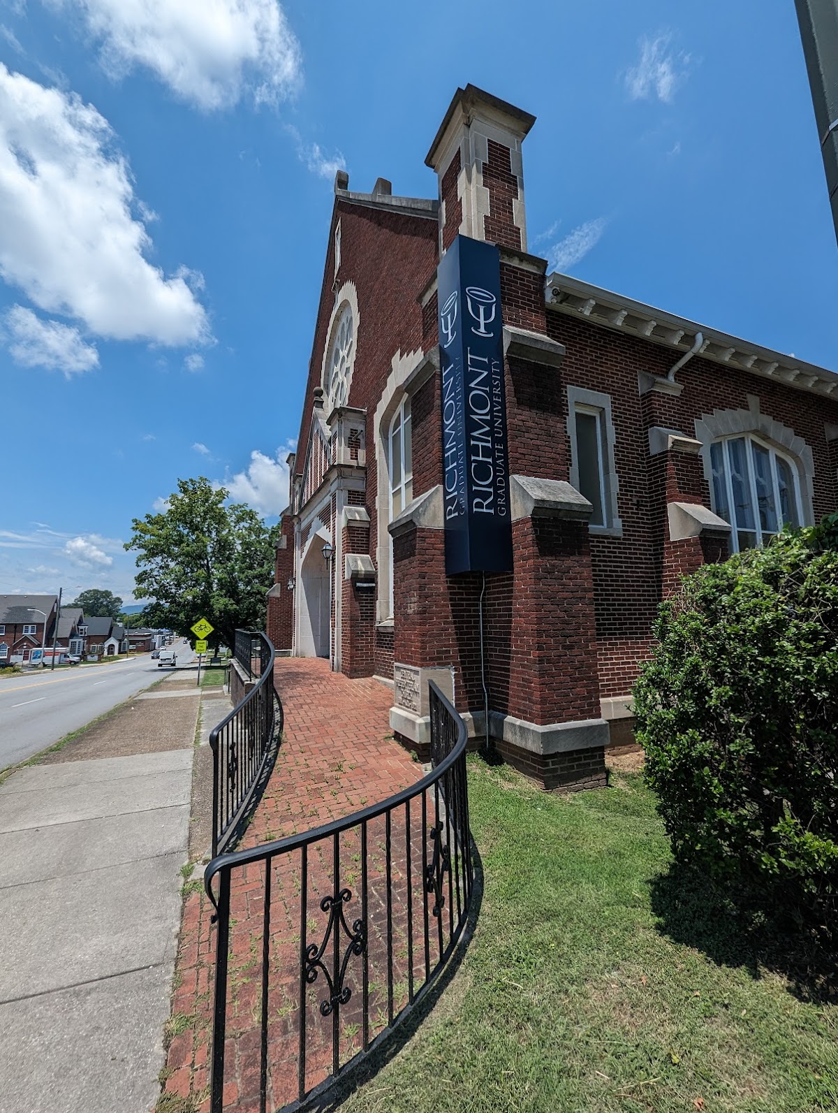 Richmont Graduate University campus