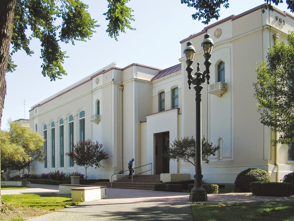 San Joaquin College of Law campus